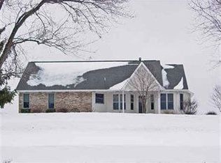 2527 Frankfort Rd, New Cumberland, WV 26047