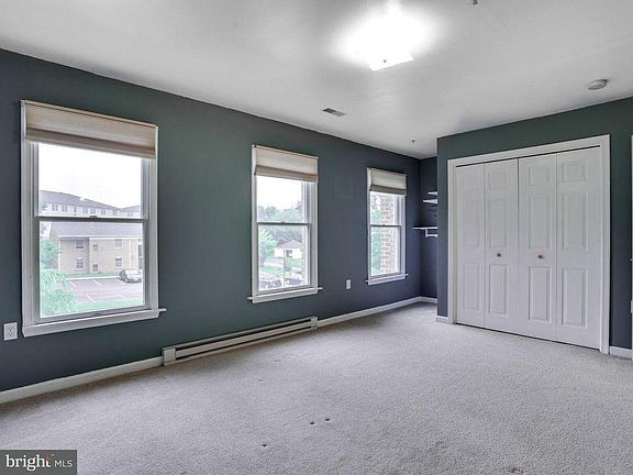 3rd image of 537 Pangborn Blvd