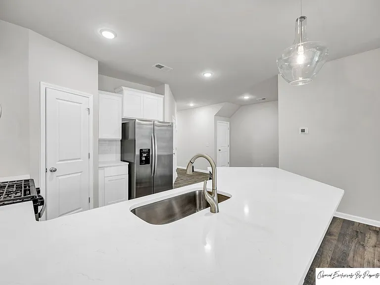223 Sunny Hill Dr — Photo 6
