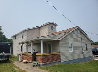 78 Front St, Ford City, PA 16226