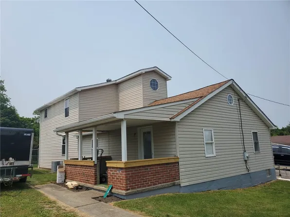 78 Front St, Ford City, PA 16226