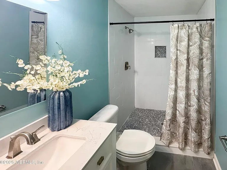 800 Ironwood Dr #816 — Photo 7