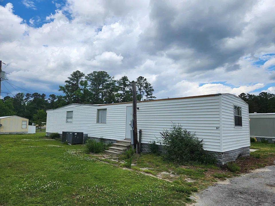903 Bernard Ln