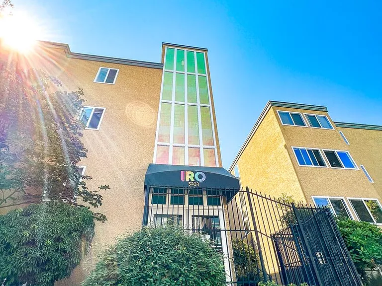 IRO Apartments — Photo 69