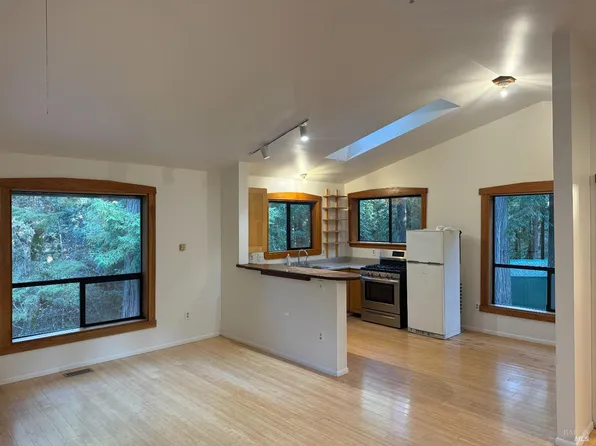 17001 Walker Lake Road, Willits, CA 95490