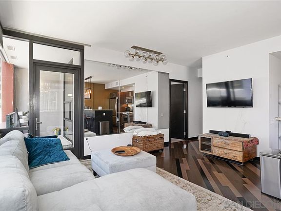 3rd image of 350 11th Ave Unit 424