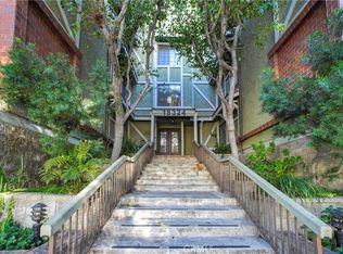 18324 Clark St UNIT 310, Tarzana, CA 91356