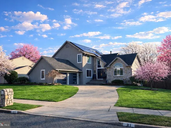 31 Mercer Dr, Sicklerville, NJ 08081