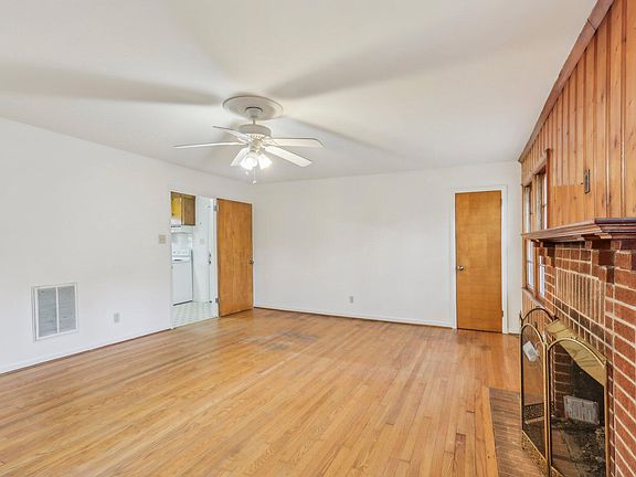 5th image of 209 High House Rd