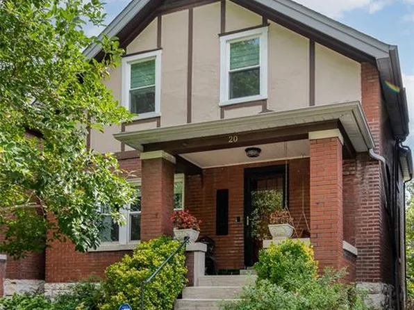 20 Lawn Pl, Saint Louis, MO 63110