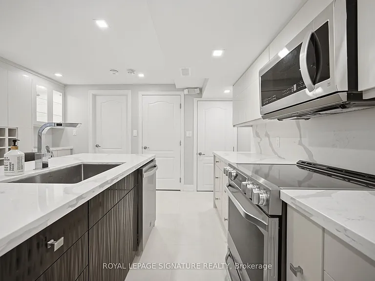 91 Roulette Cres #2 — Photo 10
