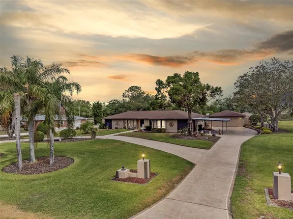 8947 Oakwood Dr, Lake Wales, FL 33898