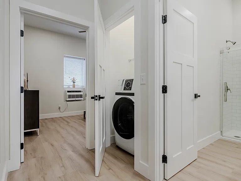 1104 Main St #10 — Photo 13