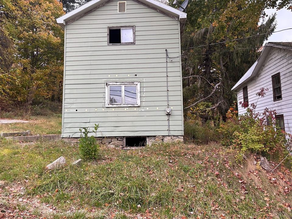 2nd image of 18786 Williams St