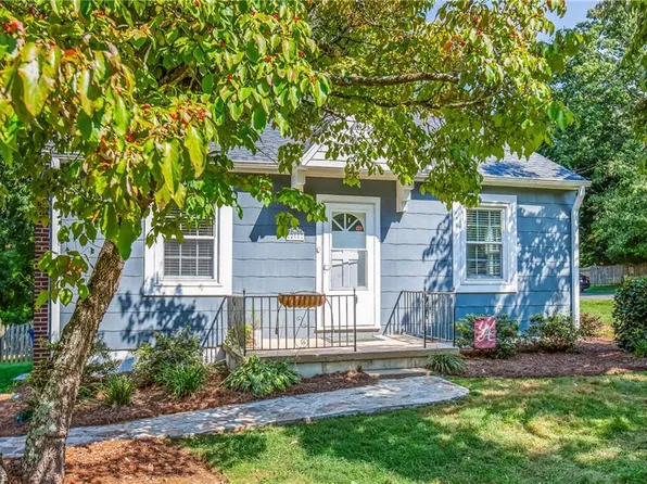 211 Petree Rd, Winston Salem, NC 27106