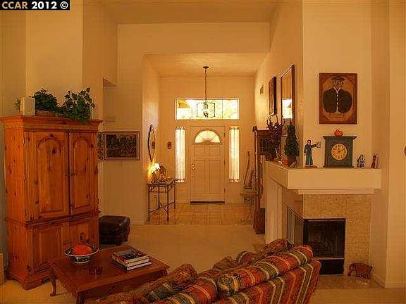 4th image of 415 Triomphe Ct