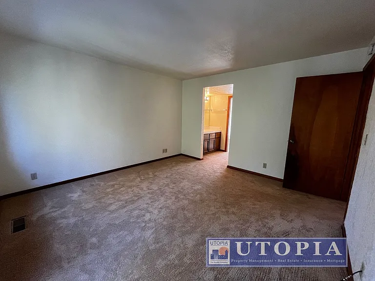 2726 Hampton Ln — Photo 39