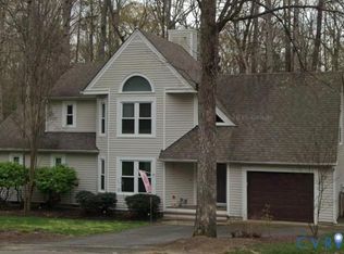 14403 Woods Walk Ln, Midlothian, VA 23112