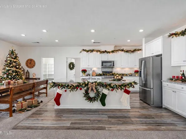 45025 43rd St W, Lancaster, CA 93536