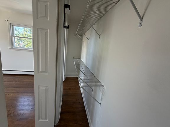 5th image of 109 Clark St