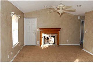 3rd image of 2364 Prytania Cir