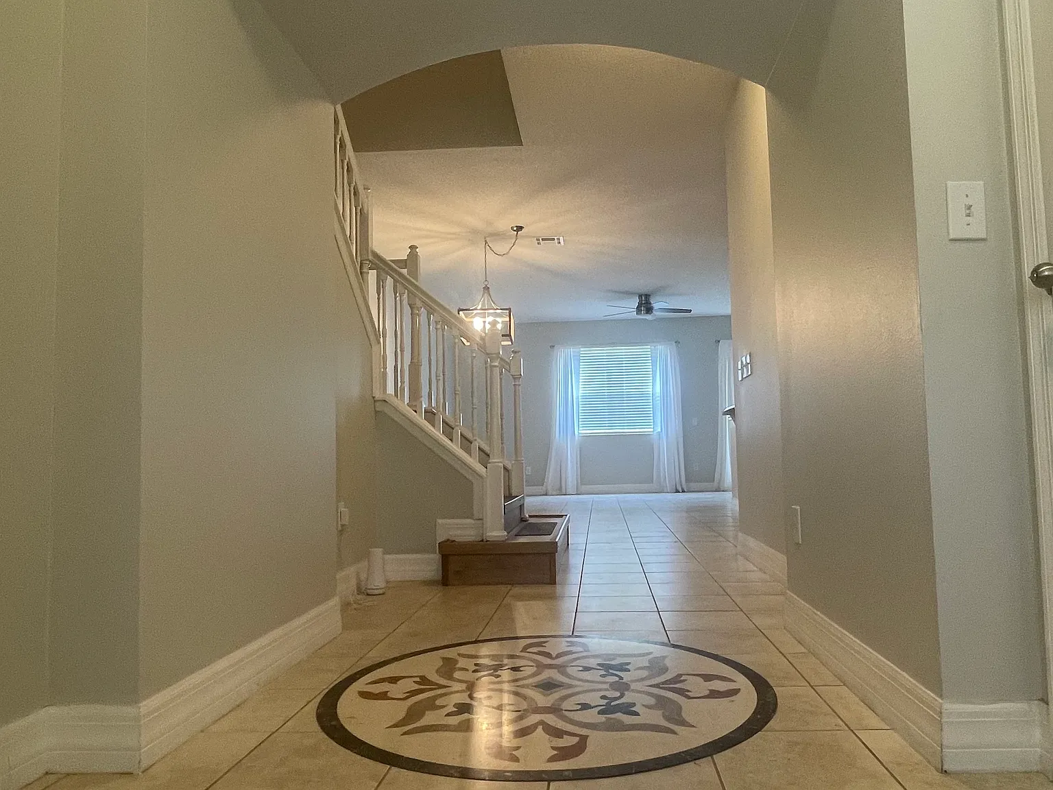 3 bed, 2.5 bath, 1781 sqft, $2,150 — Photo 3