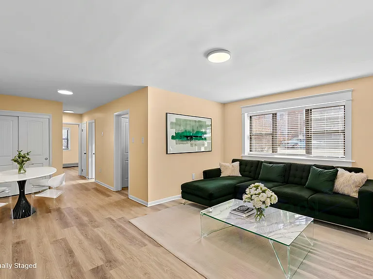 22645 Washington St #3 — Photo 1