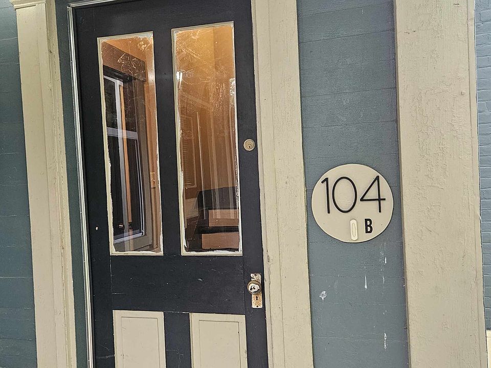 Private Entrance