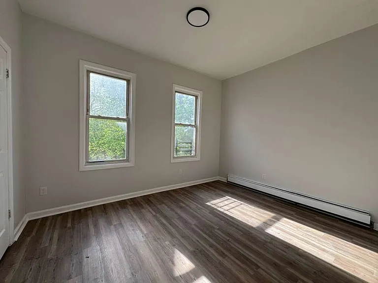 140 Johnson Ave #1 — Photo 8