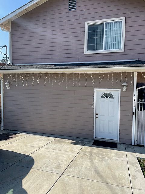 1st image of 10327 1/2 Hillhaven Ave #10327-1/2