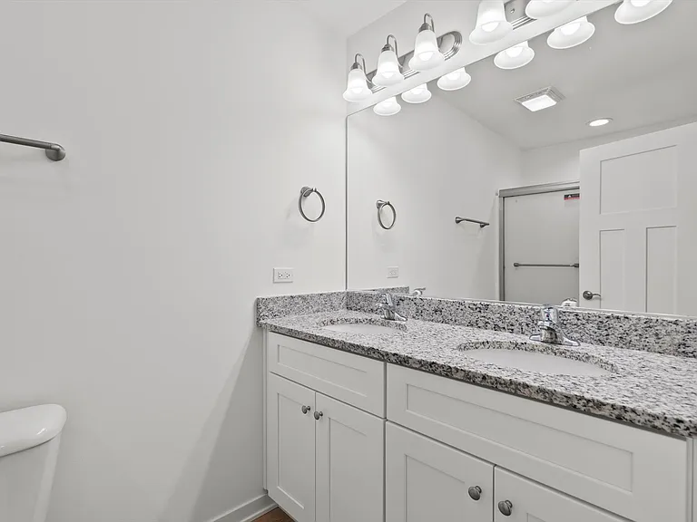 1057 Gillespie Ln — Photo 12