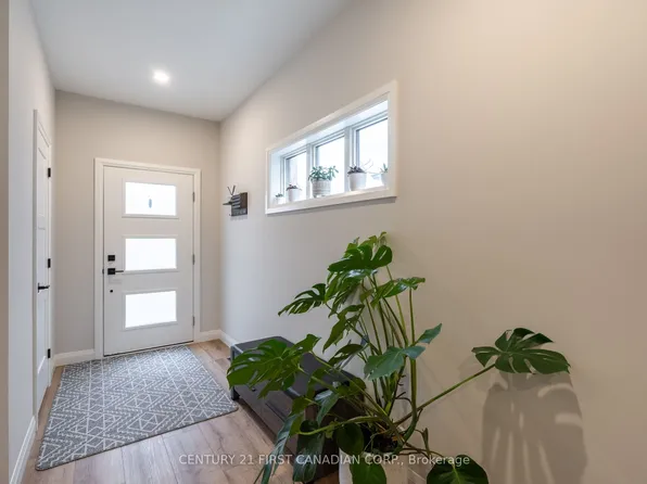 17 Nicholson St #19, Lucan Biddulph, ON N0M 2J0