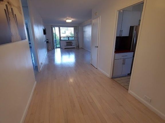 5th image of 6115 97th St APT 4F