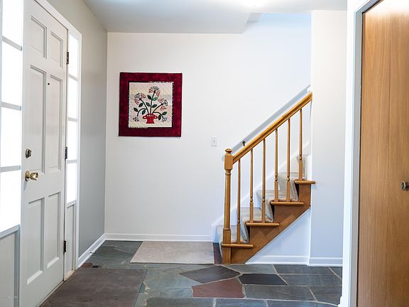 3rd image of 1839 Ann St