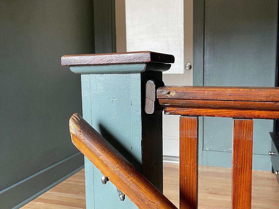 Private apartment entrance to the entire 2nd floor flat.