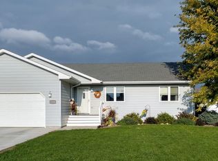 2452 Prairie Green Dr, Huron, SD 57350
