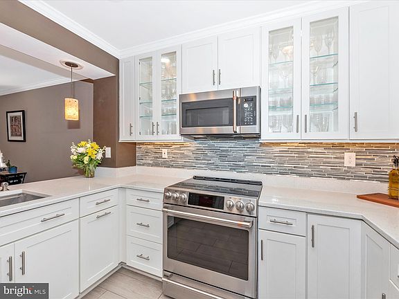 5th image of 18339 Leman Lake Dr #807-A