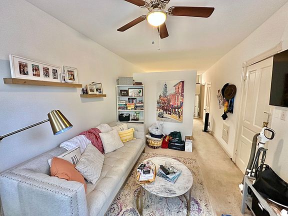 4th image of 326 N Carolina Ave SE #1