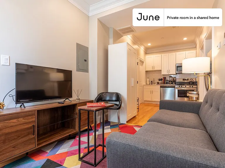 33 N Margin St #C — Photo 3