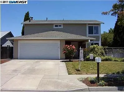 36922 Laurel St photo 1