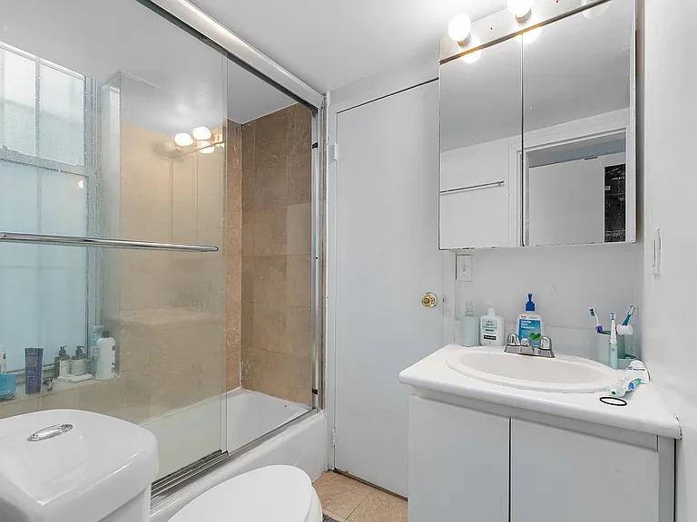 220 Sullivan St #1B — Photo 6