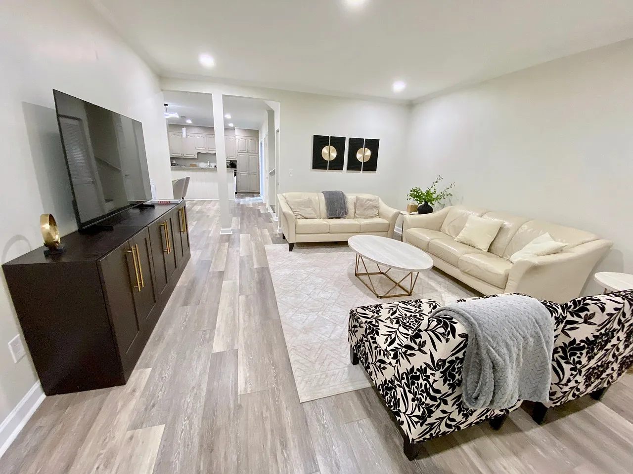 2 bed, 2.5 bath, 1798 sqft, $4,000 — Photo 4