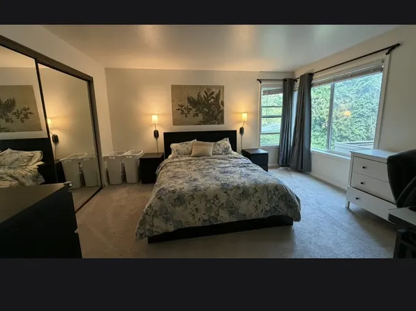 11913 93rd Ln NE APT 203, Kirkland, WA 98034
