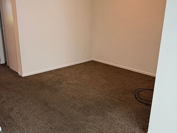 3rd image of 3955 Rowena Dr #2
