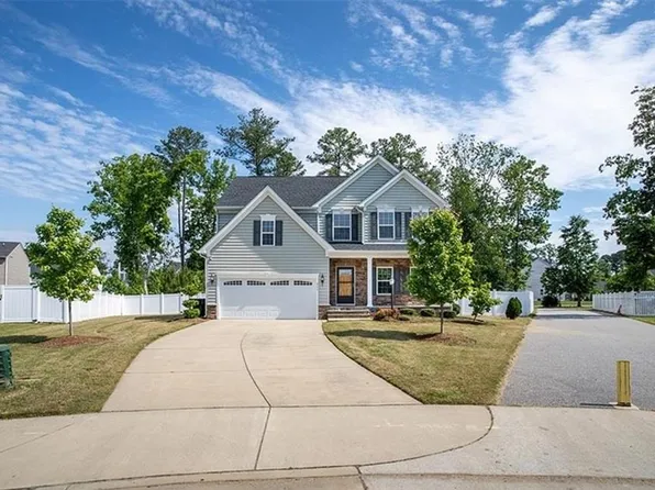 209 Starling Cir, Newport News, VA 23606