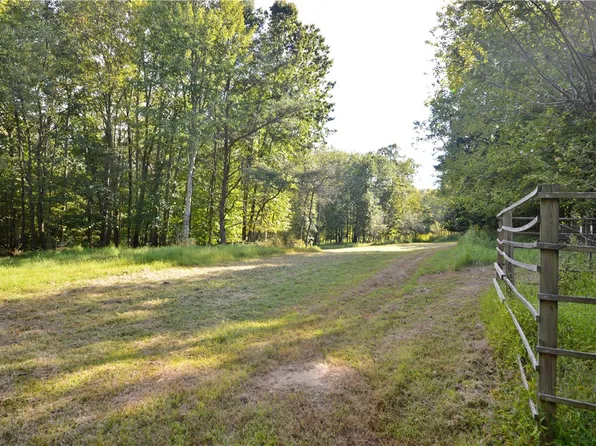 0 Legionville Rd, Ambridge, PA 15003