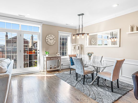 5th image of 2248 W Foster Ave APT 3