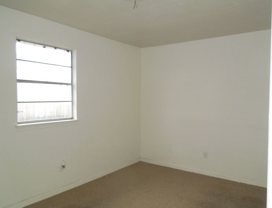 1st image of 4173 W Loyola Dr