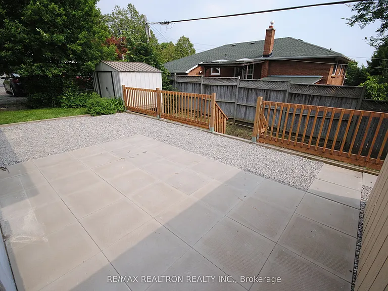 669 Shakespeare Ave #UPPER — Photo 19