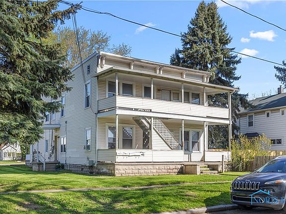 2nd image of 2435 Woodford St